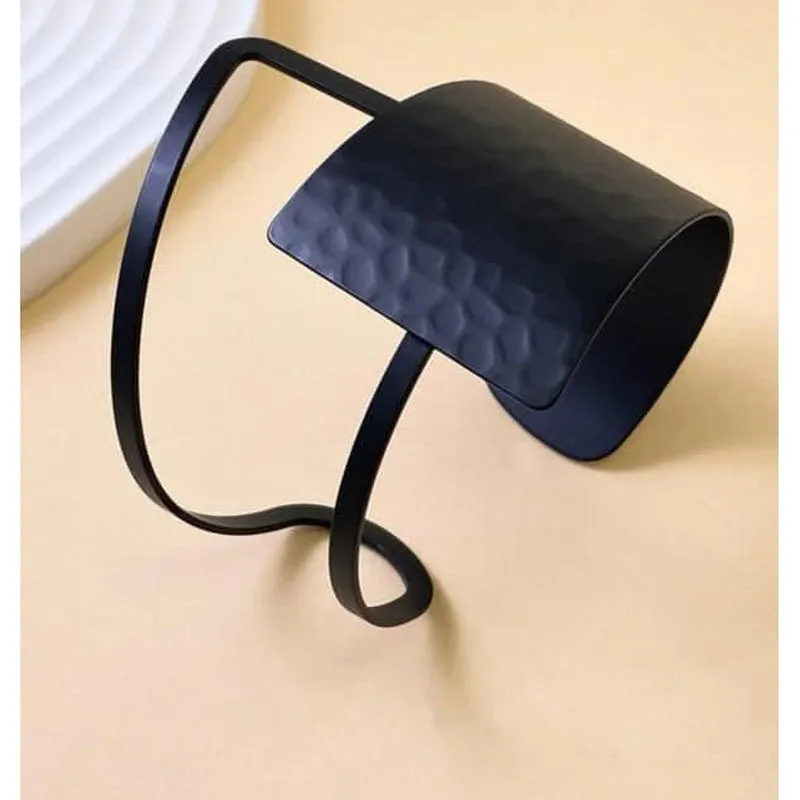 Elegant Black Matte Bracelet for Women - Stylish Fashion Accessory