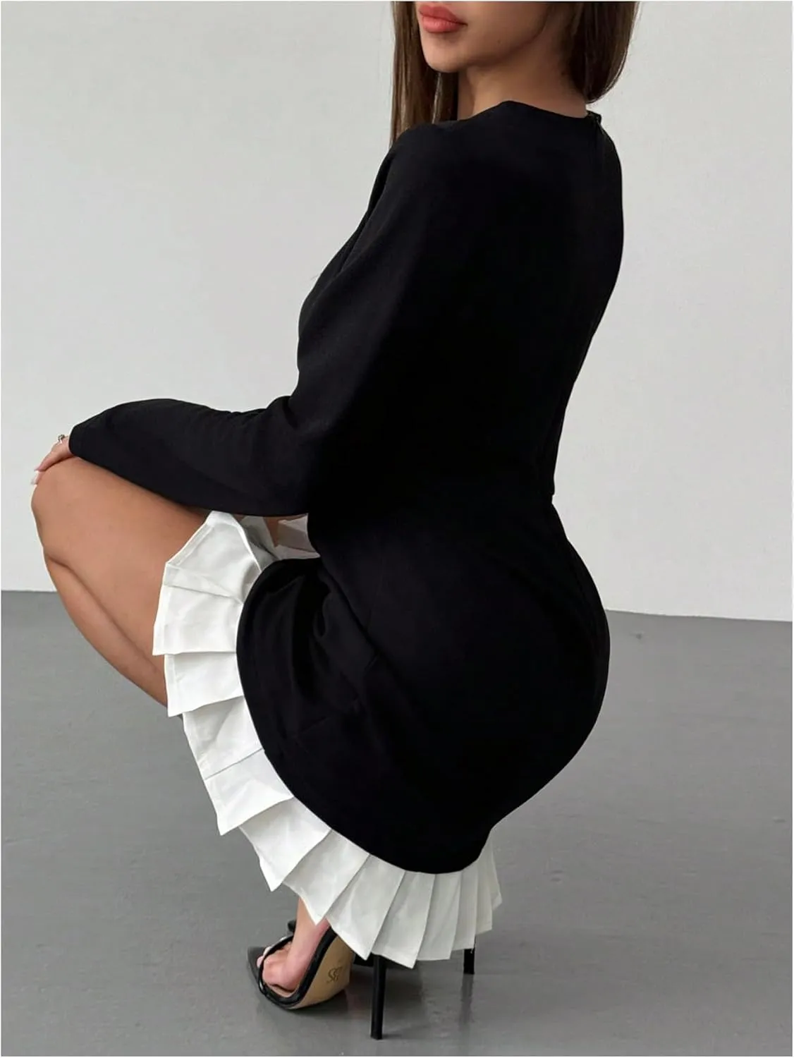 MakeMeChic Women's Long Sleeve Colorblock Dresses Ruffle Hem Pleated Bodycon Mini Dress