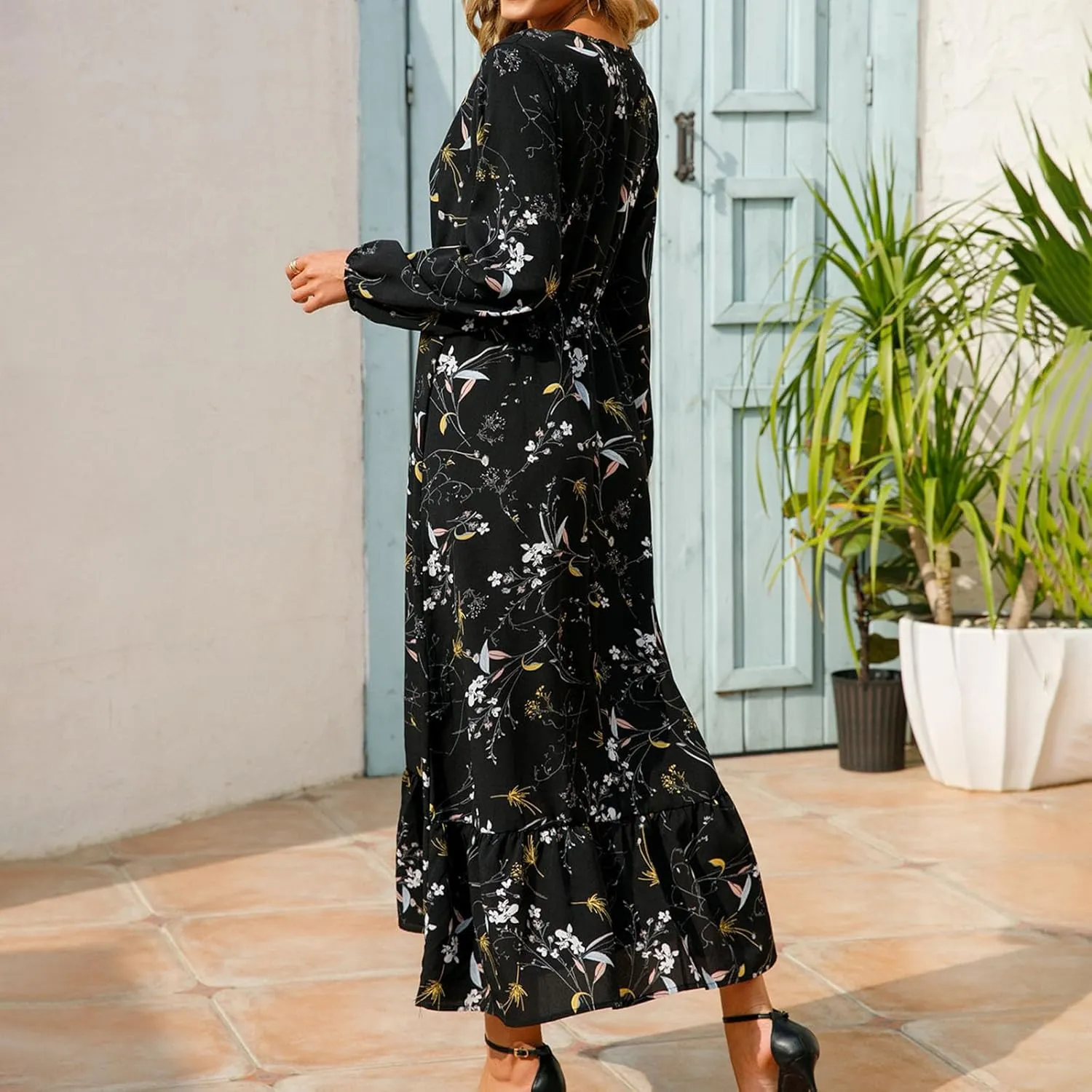 Womens 2024 Fall Dress Round Neck Long Puff Sleeve Floral Maxi Dress Fashion Smocked Ruffle Tiered Party Dress Flowy